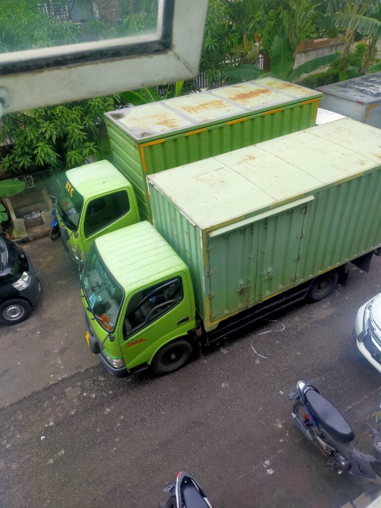 keuntungan menggunakan jasa forwarder